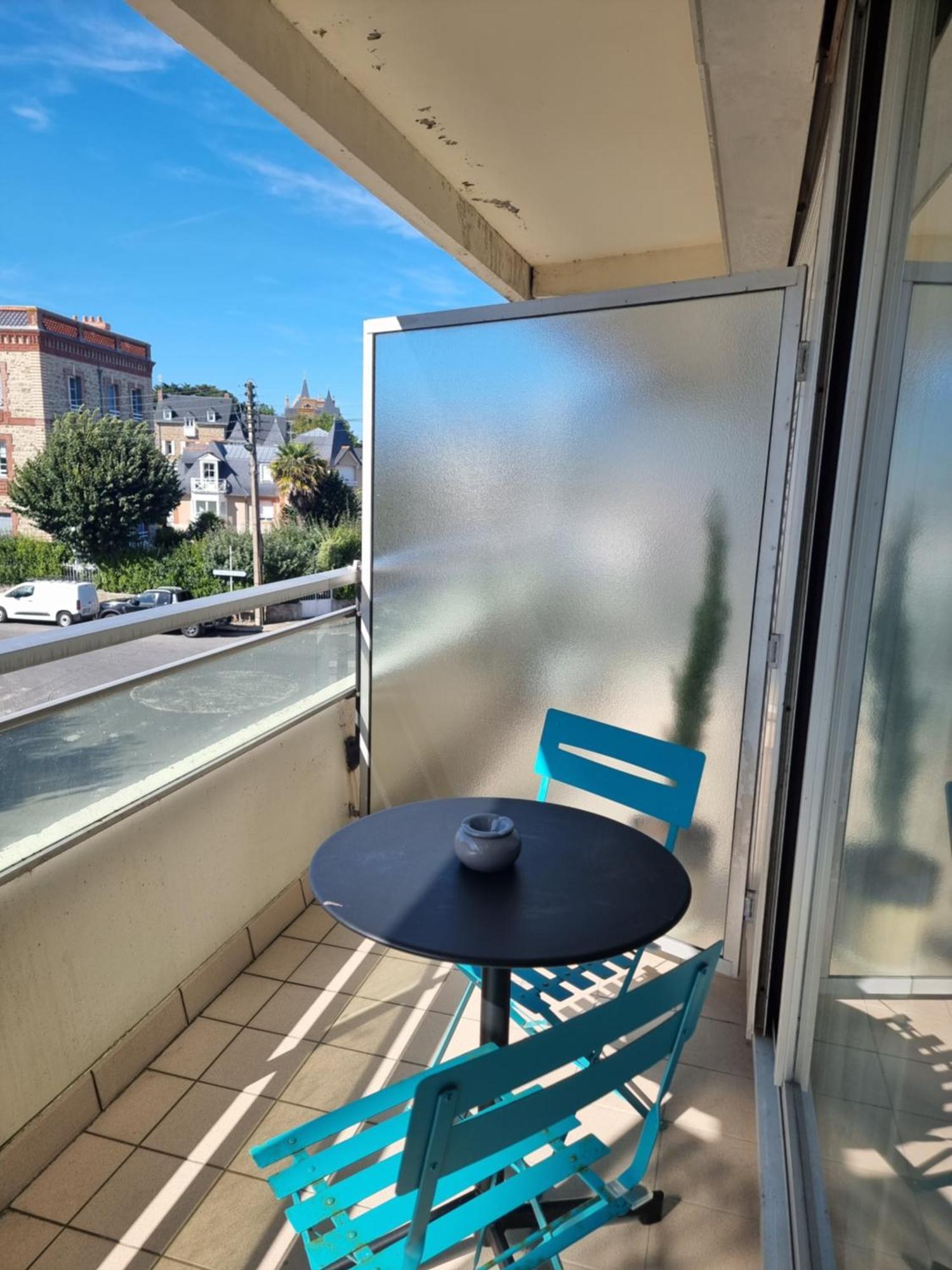 Studio, Balcon Et Acces Direct Page Динар Экстерьер фото