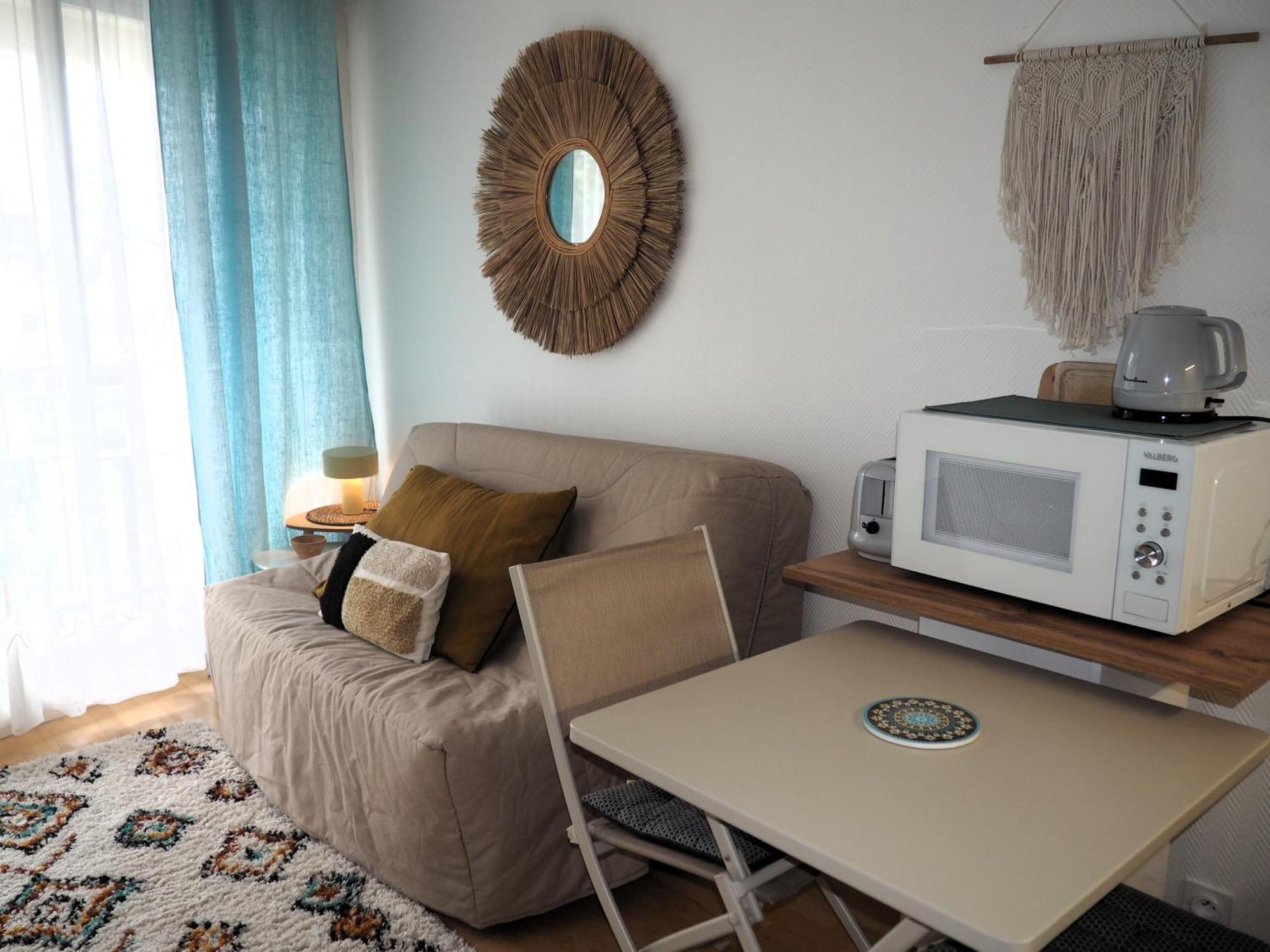 Studio, Balcon Et Acces Direct Page Динар Экстерьер фото